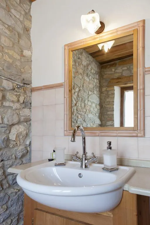 Agriturismo Sant'Egidio Aquiléia مزرعة للإقامة